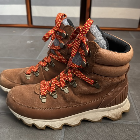 Sorel Women’s Kinetic Conquest boots size 8 - Picture 3 of 8